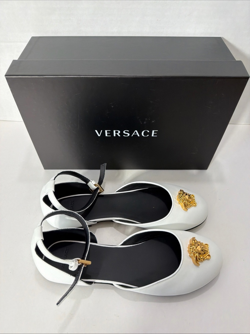 Versace WOMEN’S WHITE CALF LEATHER SANDALS Shoes Medusa US 6 EU 36 Italy NEW NIB